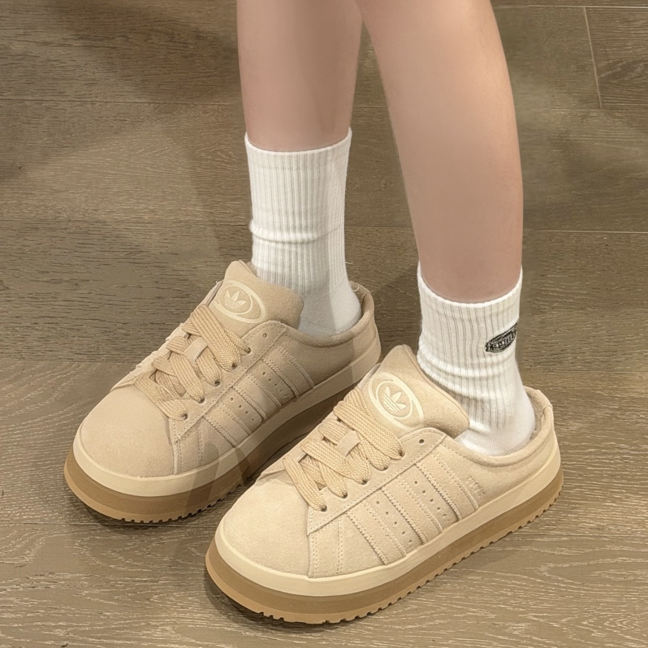 ADIDAS ORIGINALS CAMPUS 00S 奶茶 毛毛拖 包頭拖鞋 懶人鞋 愛迪達 JR3732