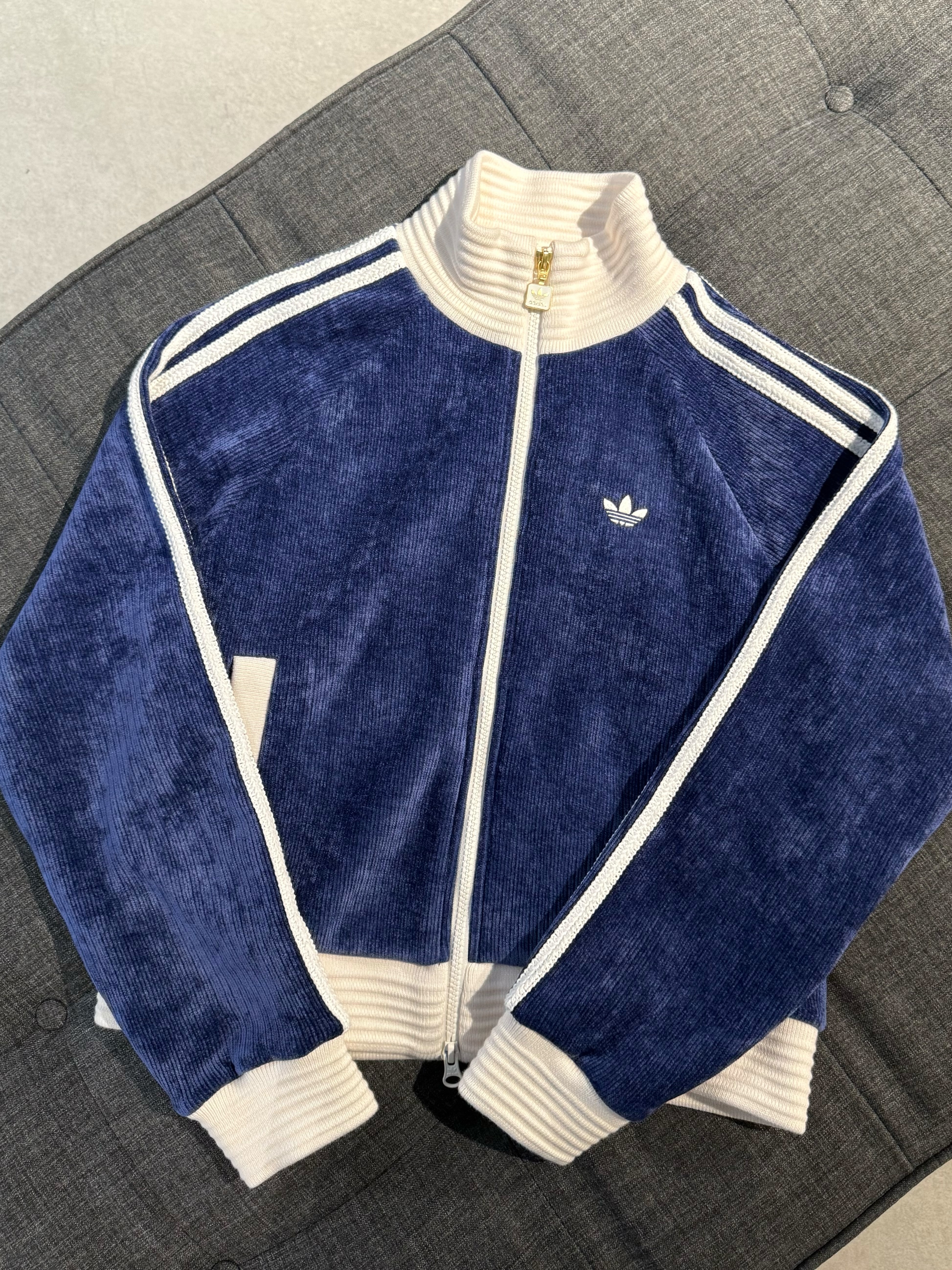 ADIDAS ORIGINALS RETRO 蛇年限定 短版 絲絨 立領外套