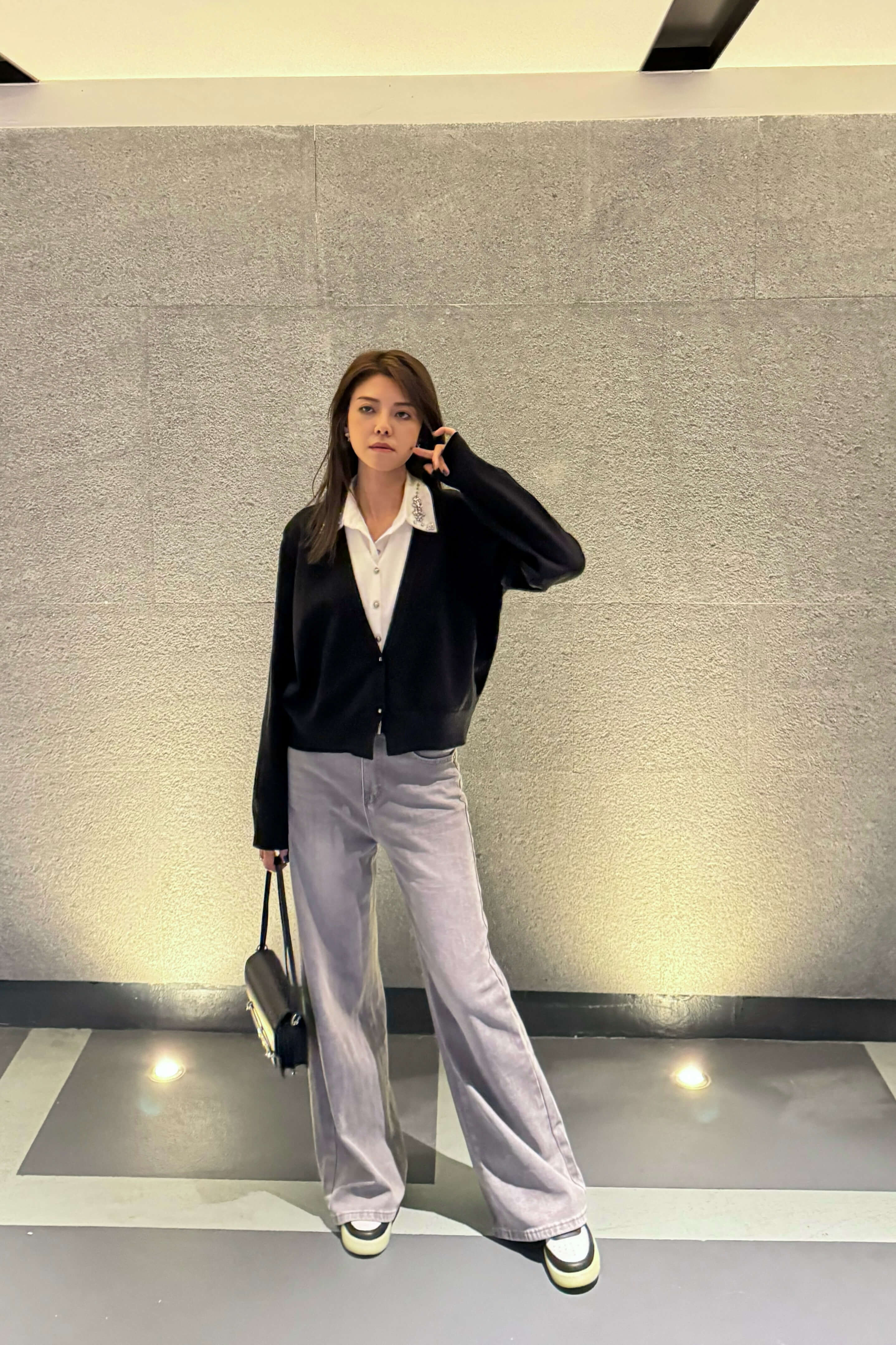 High Rise Light Wash Jeans_JE2512L17