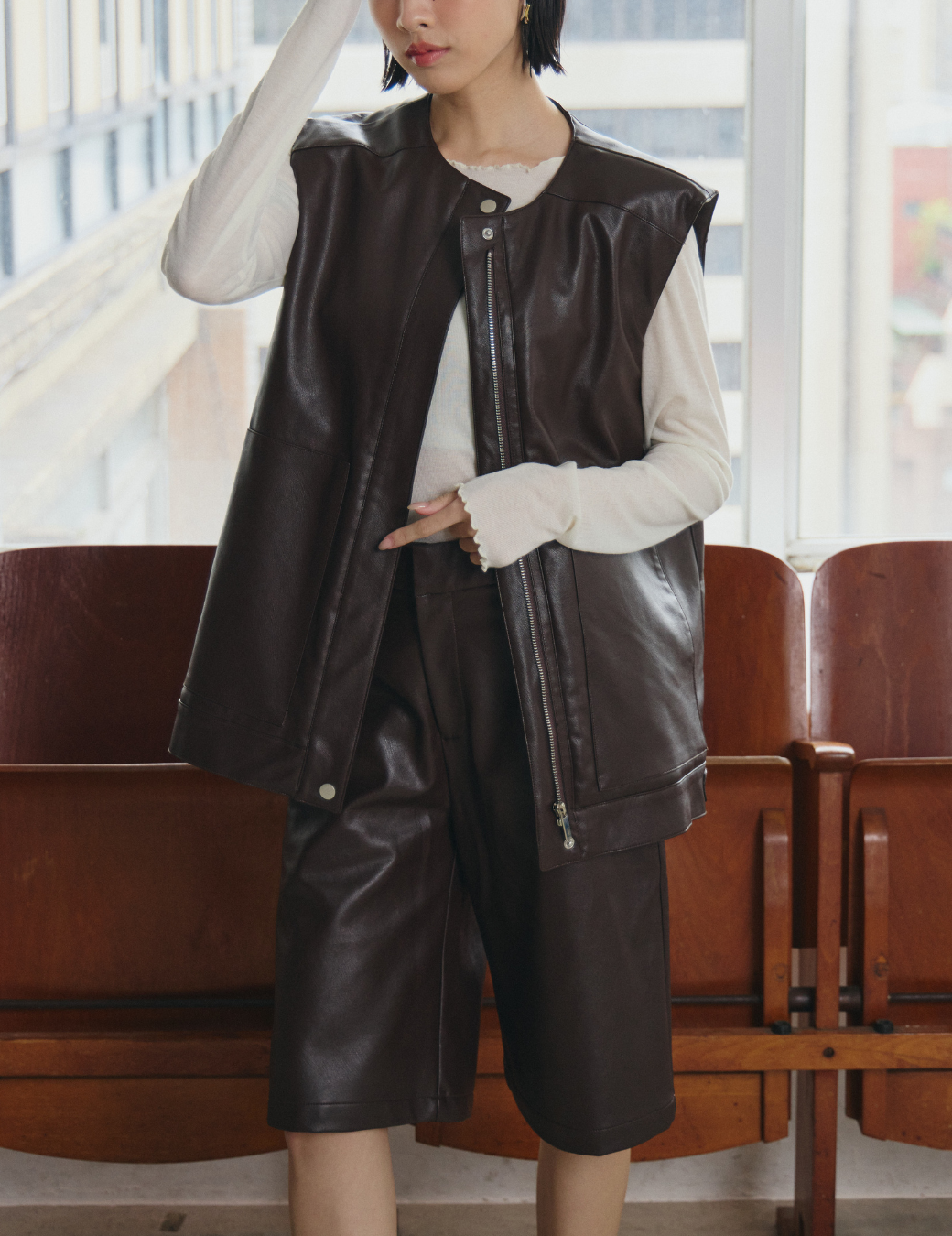 皮革簡約前口袋背心