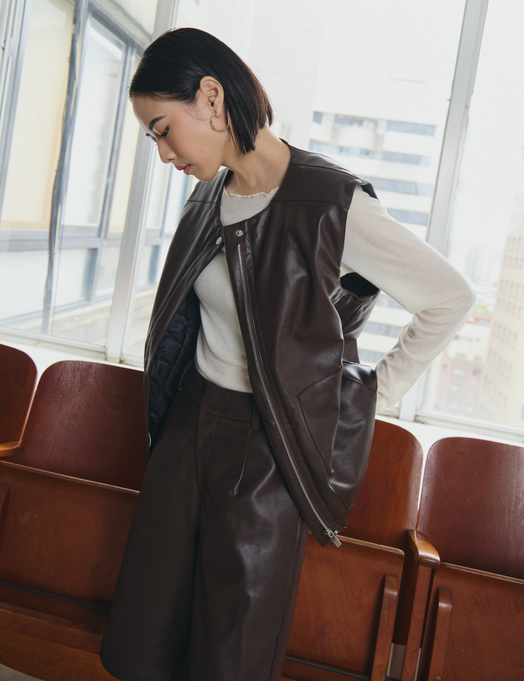 皮革簡約前口袋背心