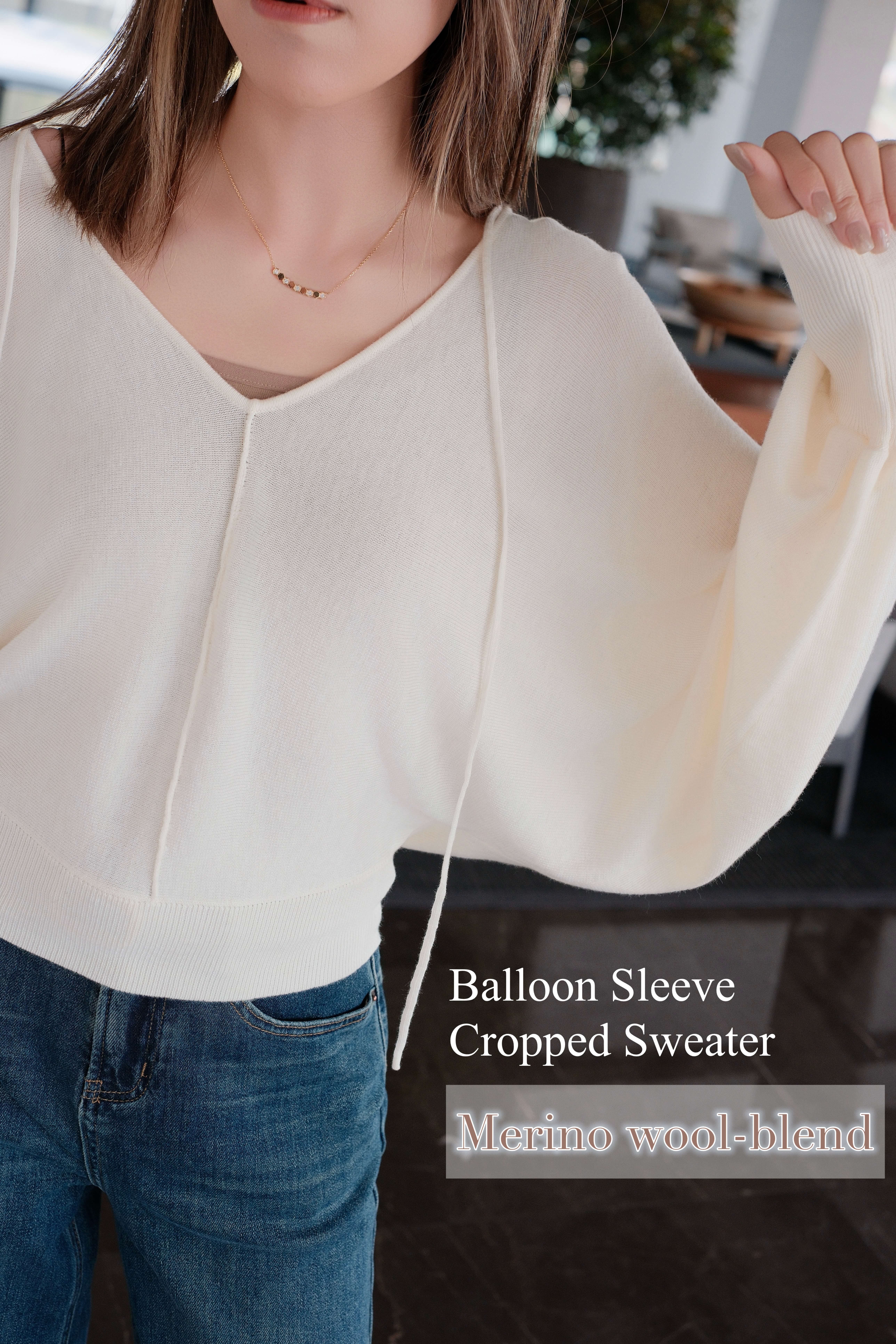 Balloon Sleeve Cropped Sweater_KN253L16