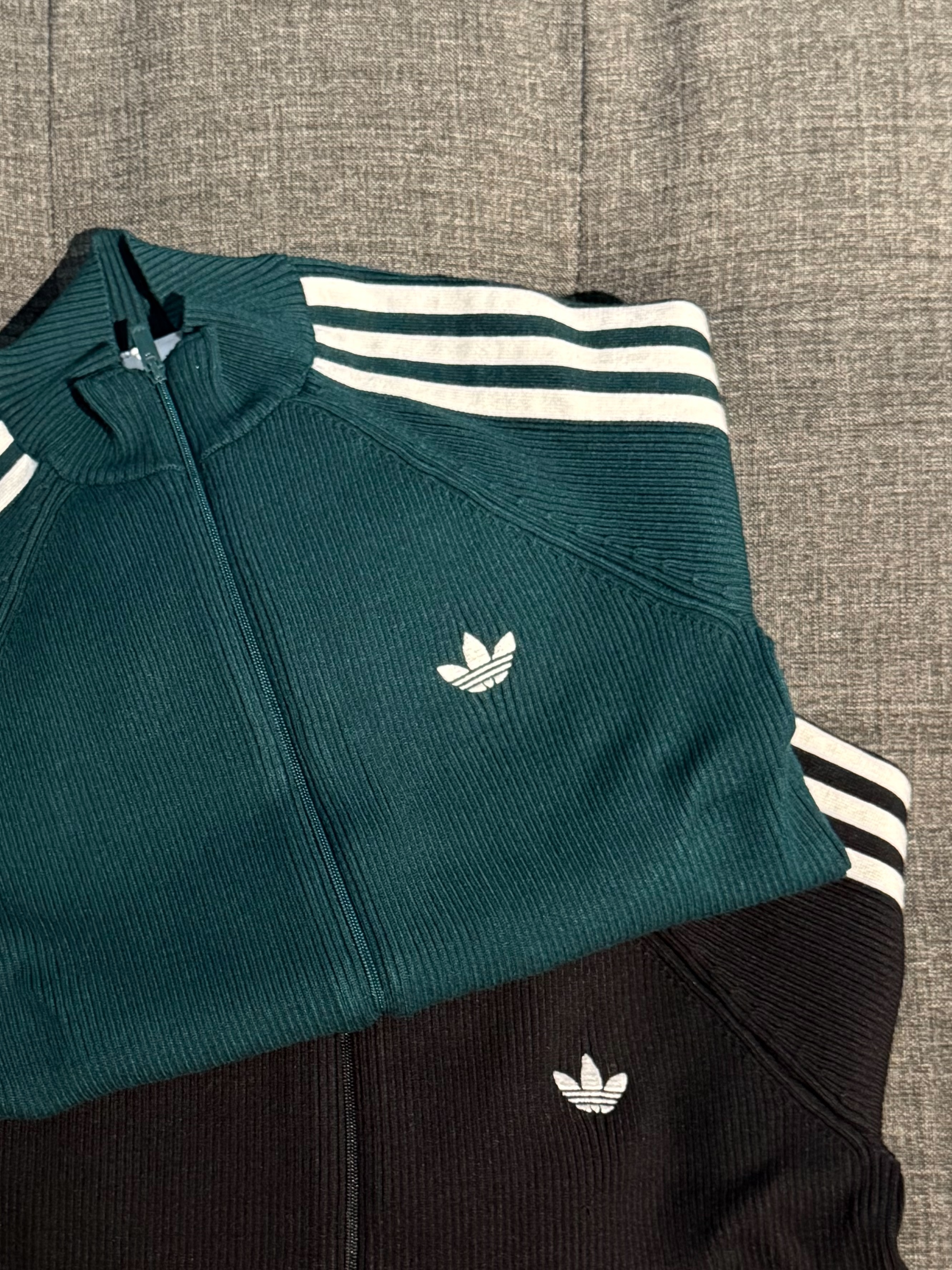 ADIDAS ORIGINALS 運動外套 黑色 深綠