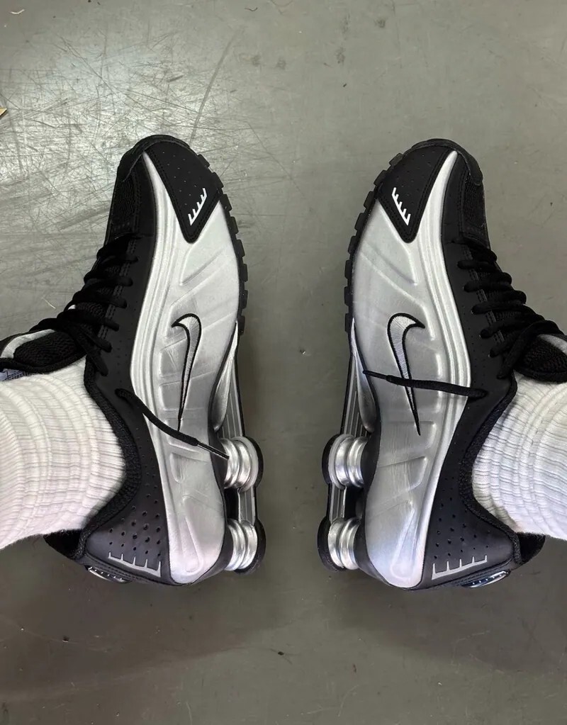 KTQ STORE ‧ Nike Shox R4 銀黑配色 經典復刻 未來感避震跑鞋 男款 HQ1988-007