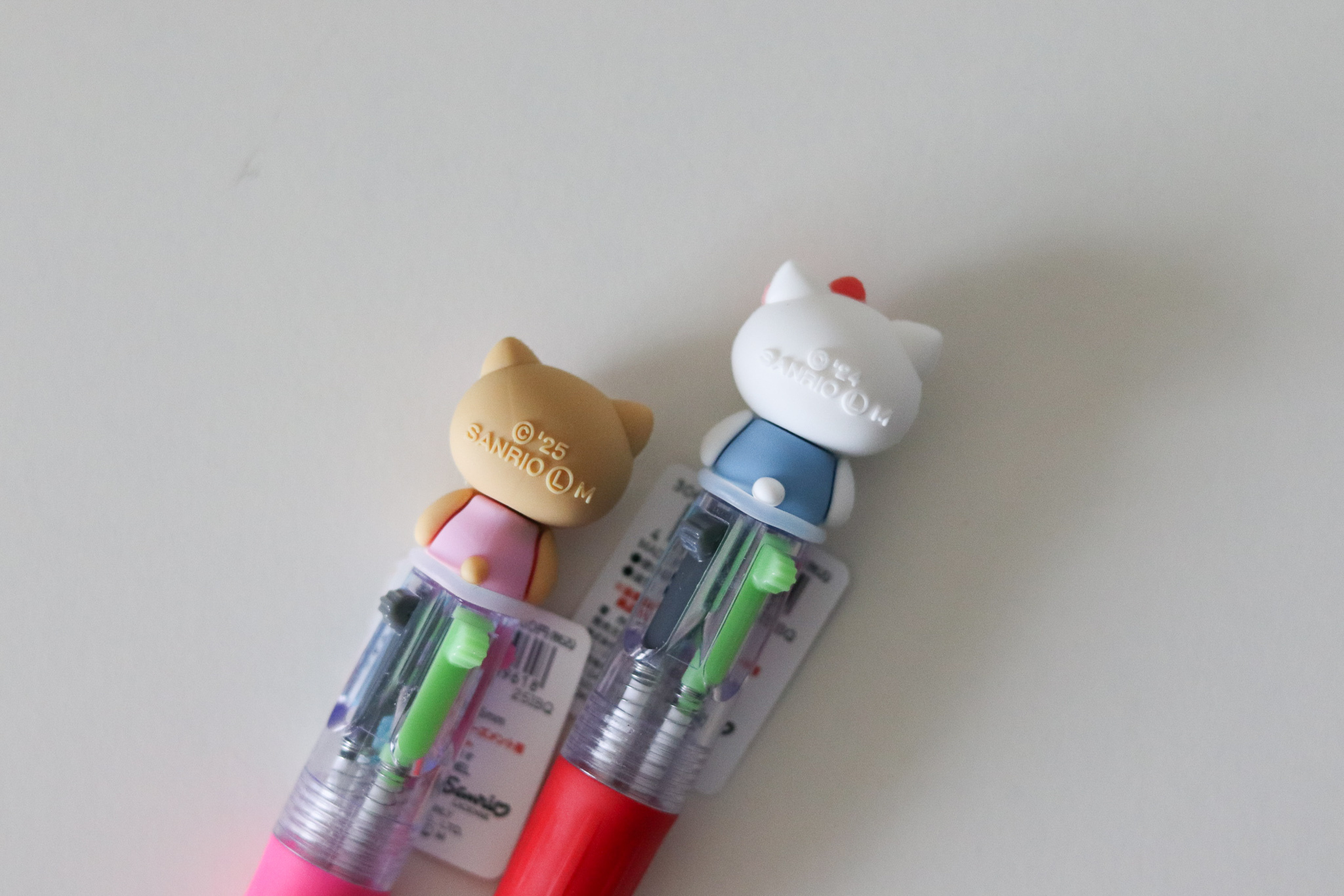 Sanrio 三麗鷗 日本限定 Hello Kitty / 曬黑Hello Kitty 四色原子筆