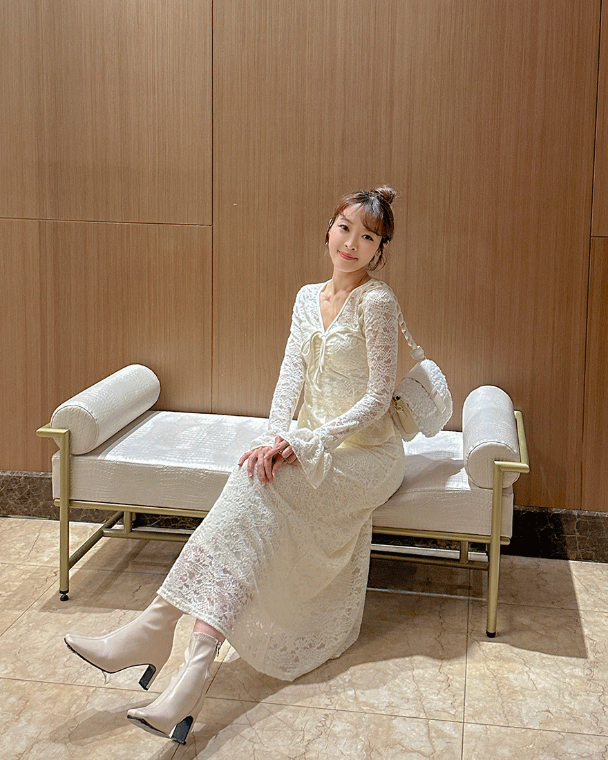 LINA LINA細緻著迷滿版蕾絲上衣長裙兩件組-氣質杏