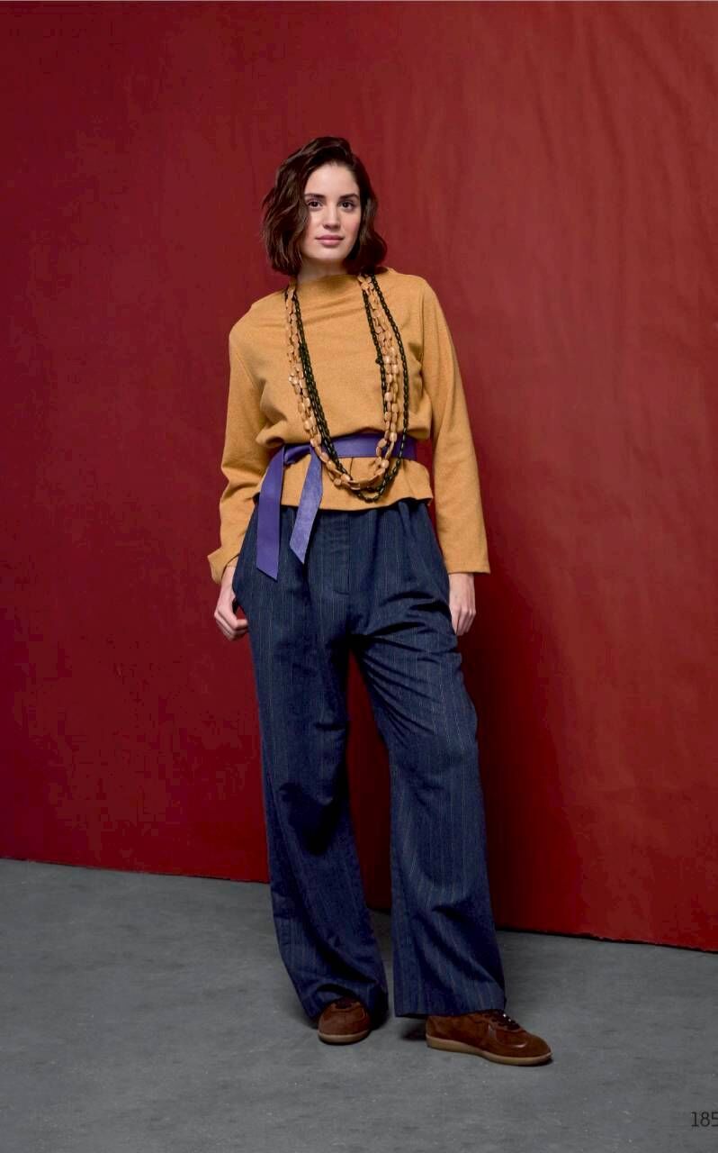 NIU 氣質一字領毛料上衣