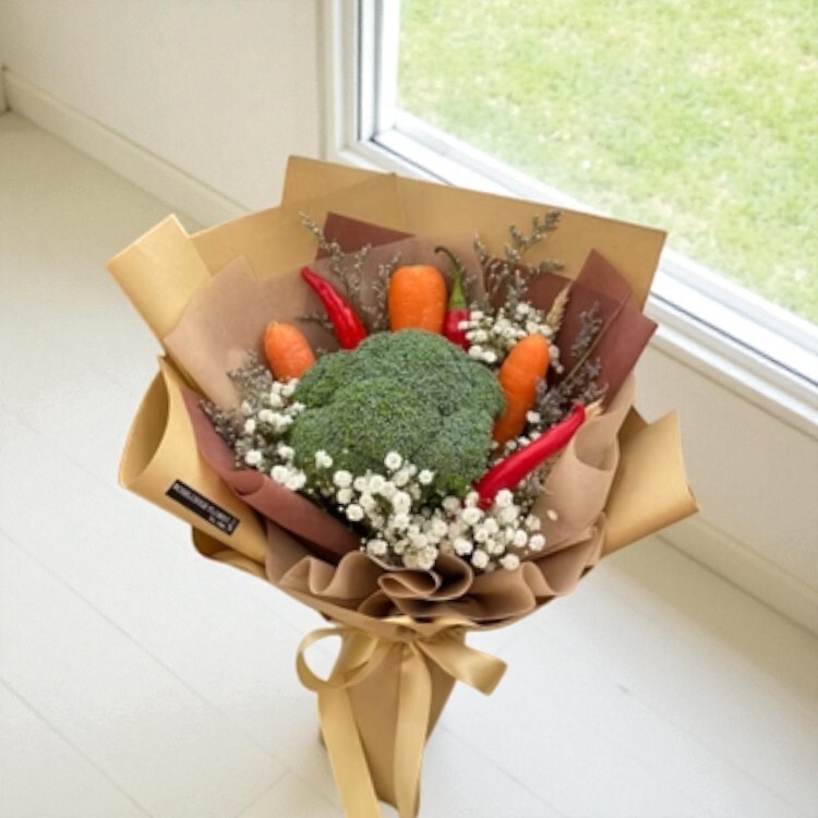 新鮮蔬菜花束,花椰菜紅蘿蔔辣椒花束,營養健康的花束