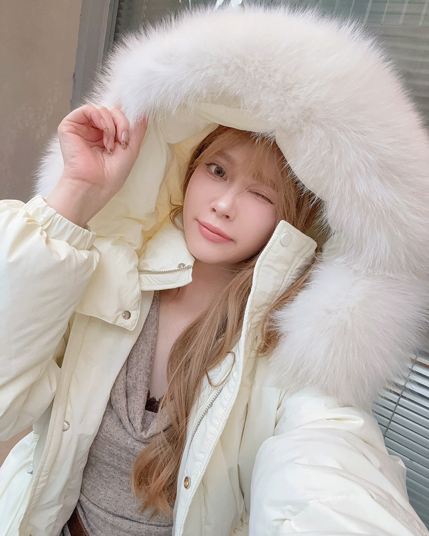 LINA LINA芬蘭境地極暖漂亮毛領束口羽絨外套-奶油白
