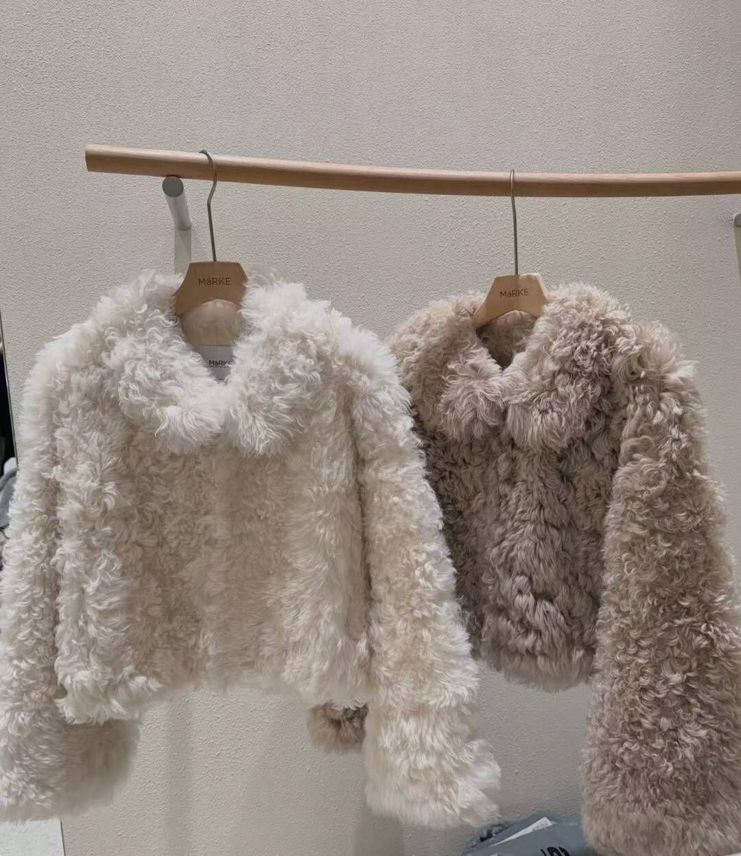 ME5208 真羊皮羊羔絨短版外套