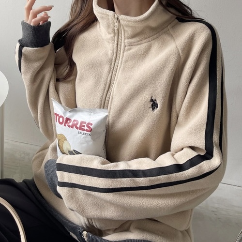 U.S. POLO ASSN.  x Ada. 運動外套 絨毛 線條 街頭感 長袖  85733804