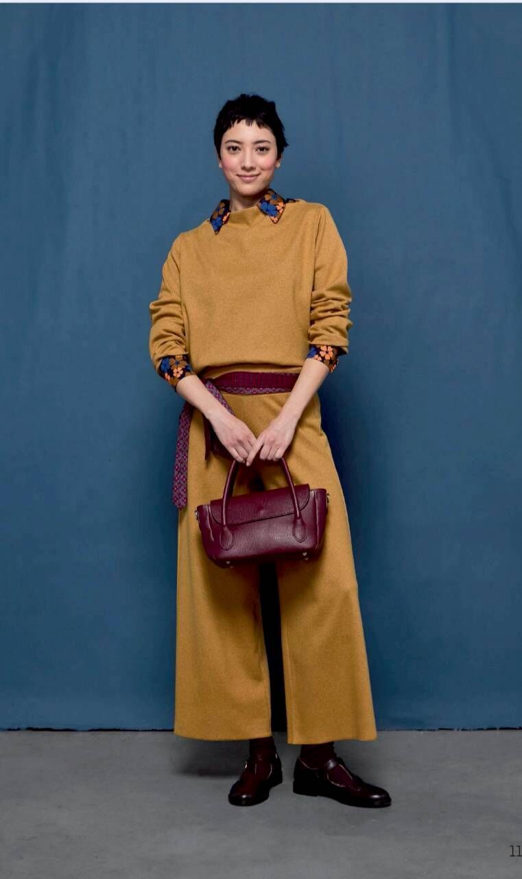 NIU 氣質一字領毛料上衣