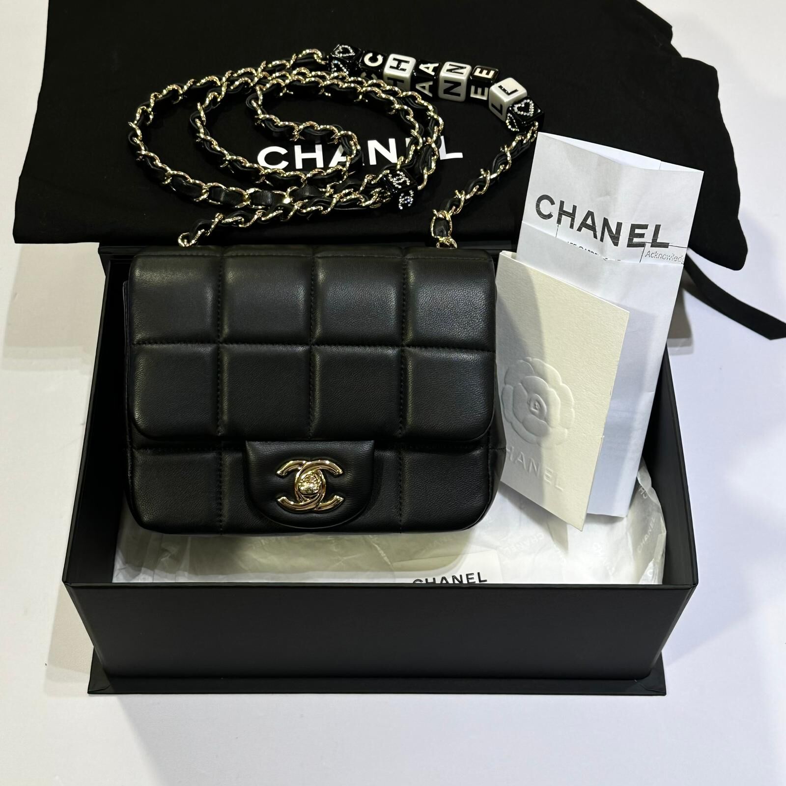 本週心動價!!! 全新Chanel方胖子, AS3744, CF17, 晶片款, 黑白骰子淡金鏈條,羊皮斜背包,#香奈兒方胖子, #兩年免費保養 #BRAND NEW #香榭站正品