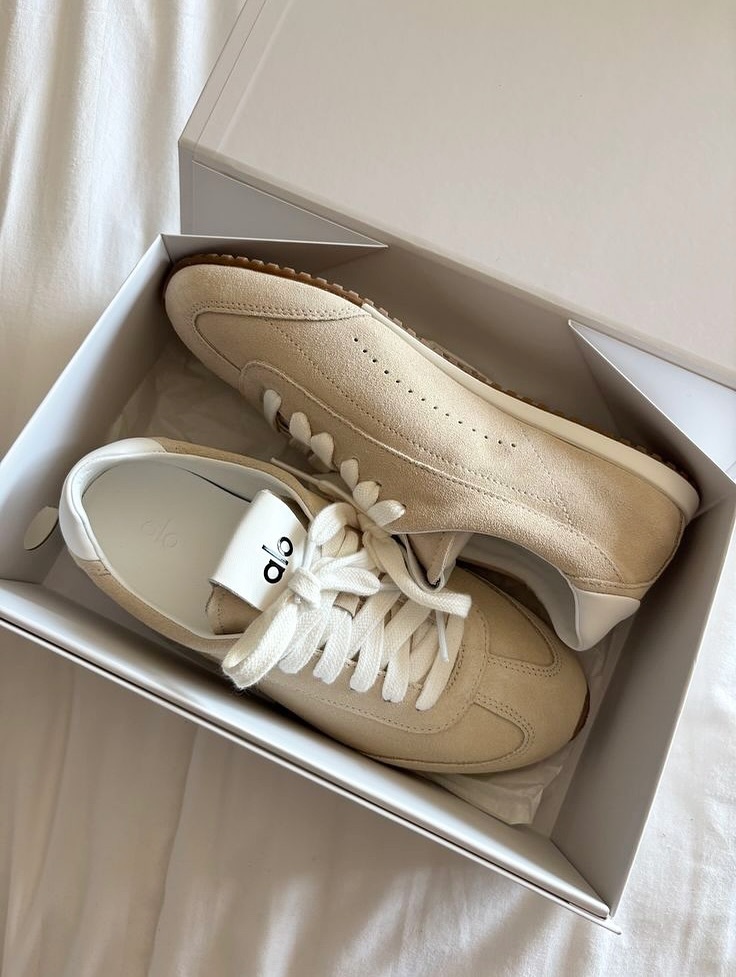 alo Sunset Sneaker 德訓鞋 奶油白 米白 米色 焦糖底  JISOO同款 金智秀 / 預購