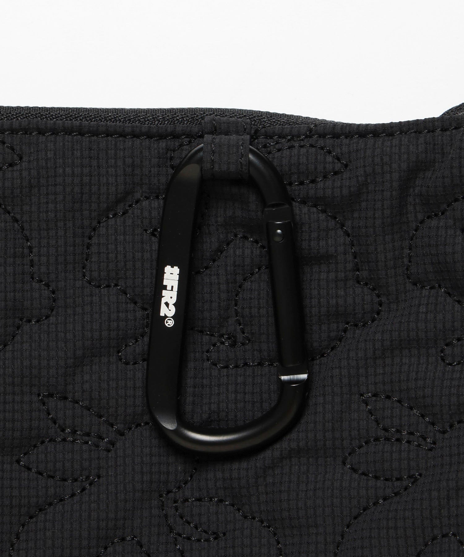 2025AW FR2 Rabbits Quilt Middle Shoulder Bag 刺繡 兔子 格紋 附掛鈎 側背包 現貨 FRA1901