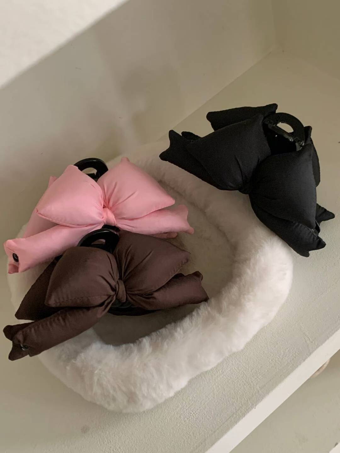 澎澎氣球蝴蝶結造型鯊魚夾髮夾 / 3色