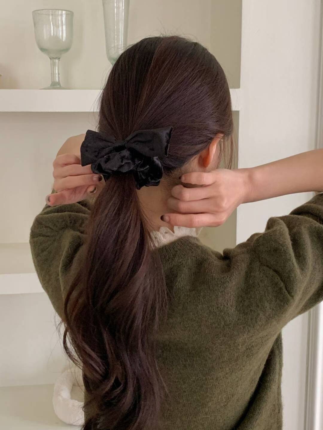 絲絨質感蝴蝶結造型捲捲髮圈髮帶 / 3色