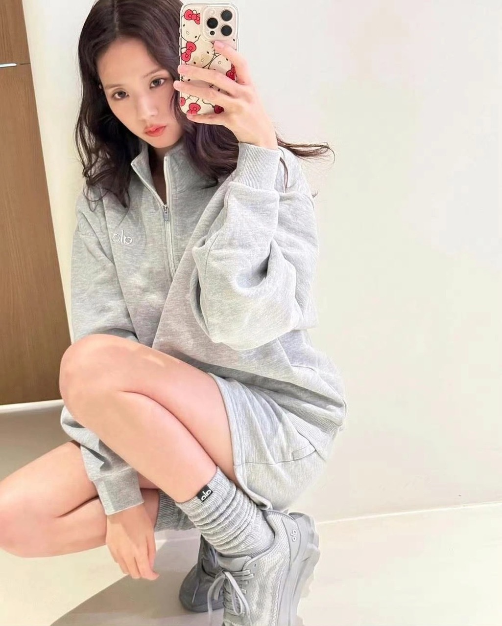 alo Unisex Half-Crew Scrunch Sock 坑條 堆堆襪 中筒襪 皺褶 男女 JISOO同款 金智秀 / 預購