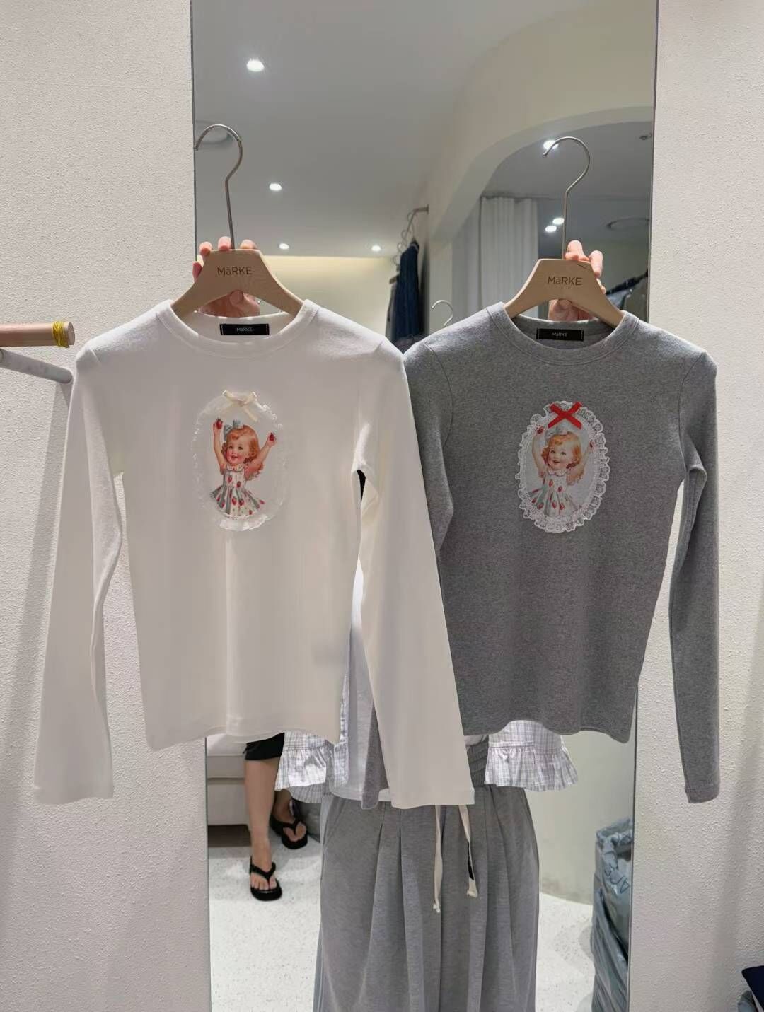 ME5235 古董娃娃印花上衣