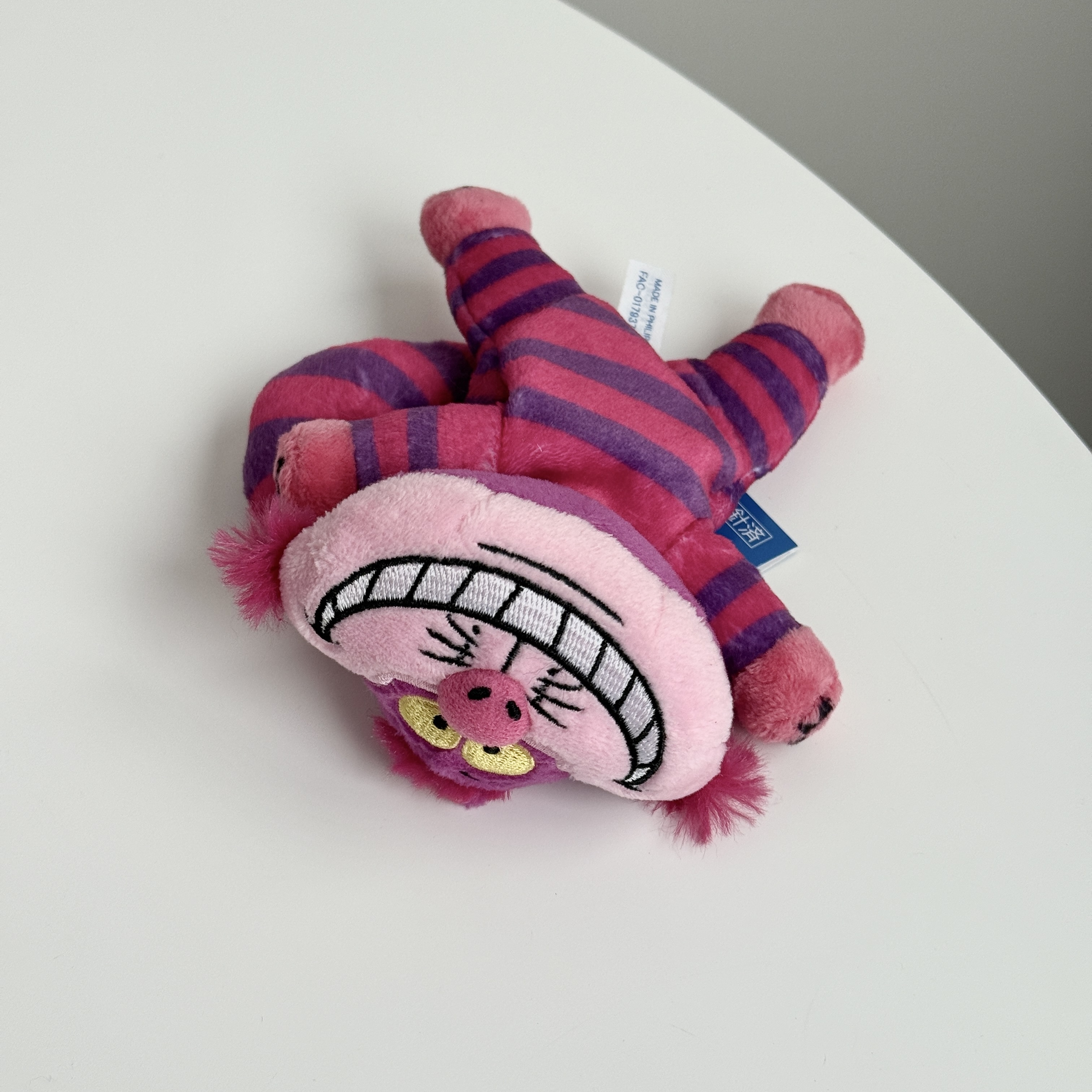 現貨┃日本 東京迪士尼 愛麗絲夢遊仙境 妙妙貓 柴郡貓 尾巴 手機 吊飾