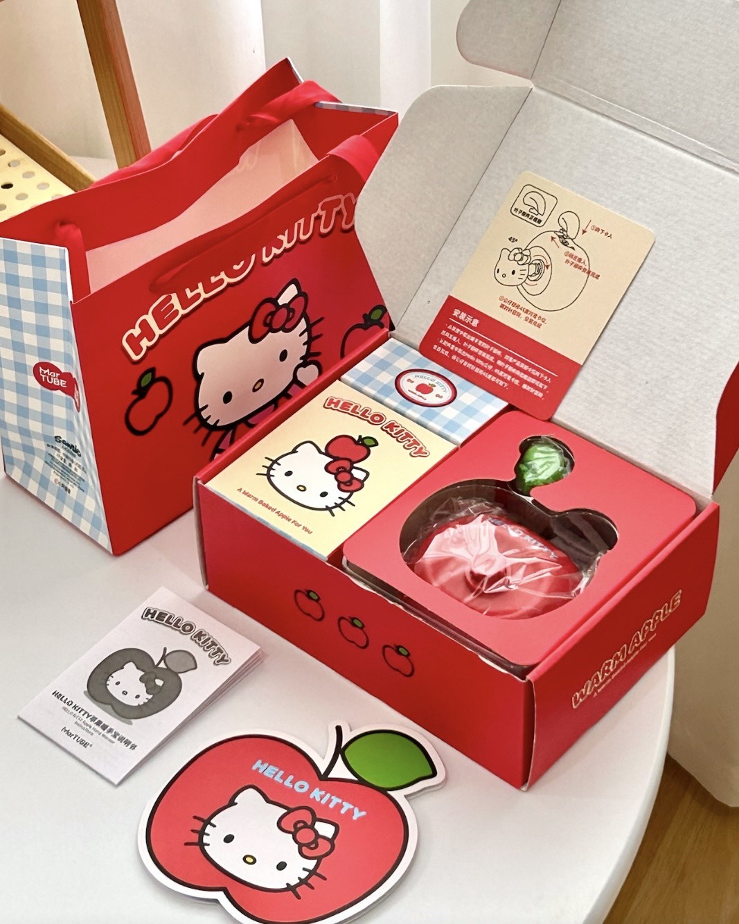 iSNEAKERS｜Sanrio 三麗鷗 Hello Kitty 正版授權 蘋果充電式暖暖包 暖手寶