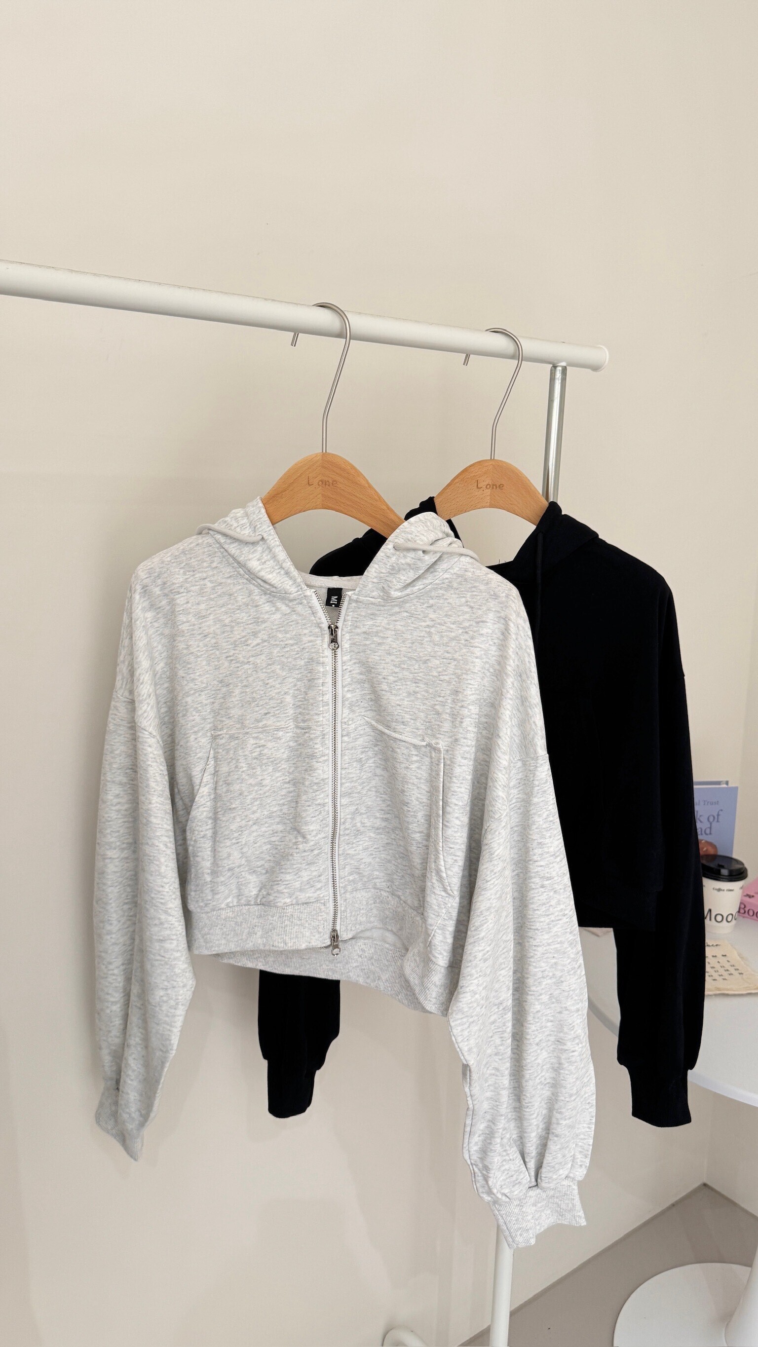 不收邊短版連帽棉外套