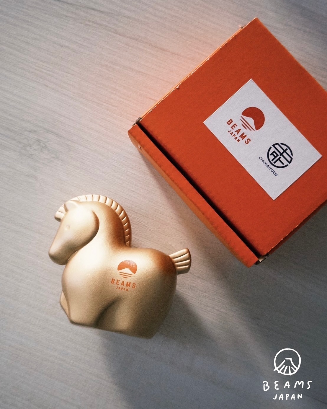 BEAMS JAPAN × 中外陶園 2026馬年限定 小金馬 橙馬 干支人形 金 「午（うま）」