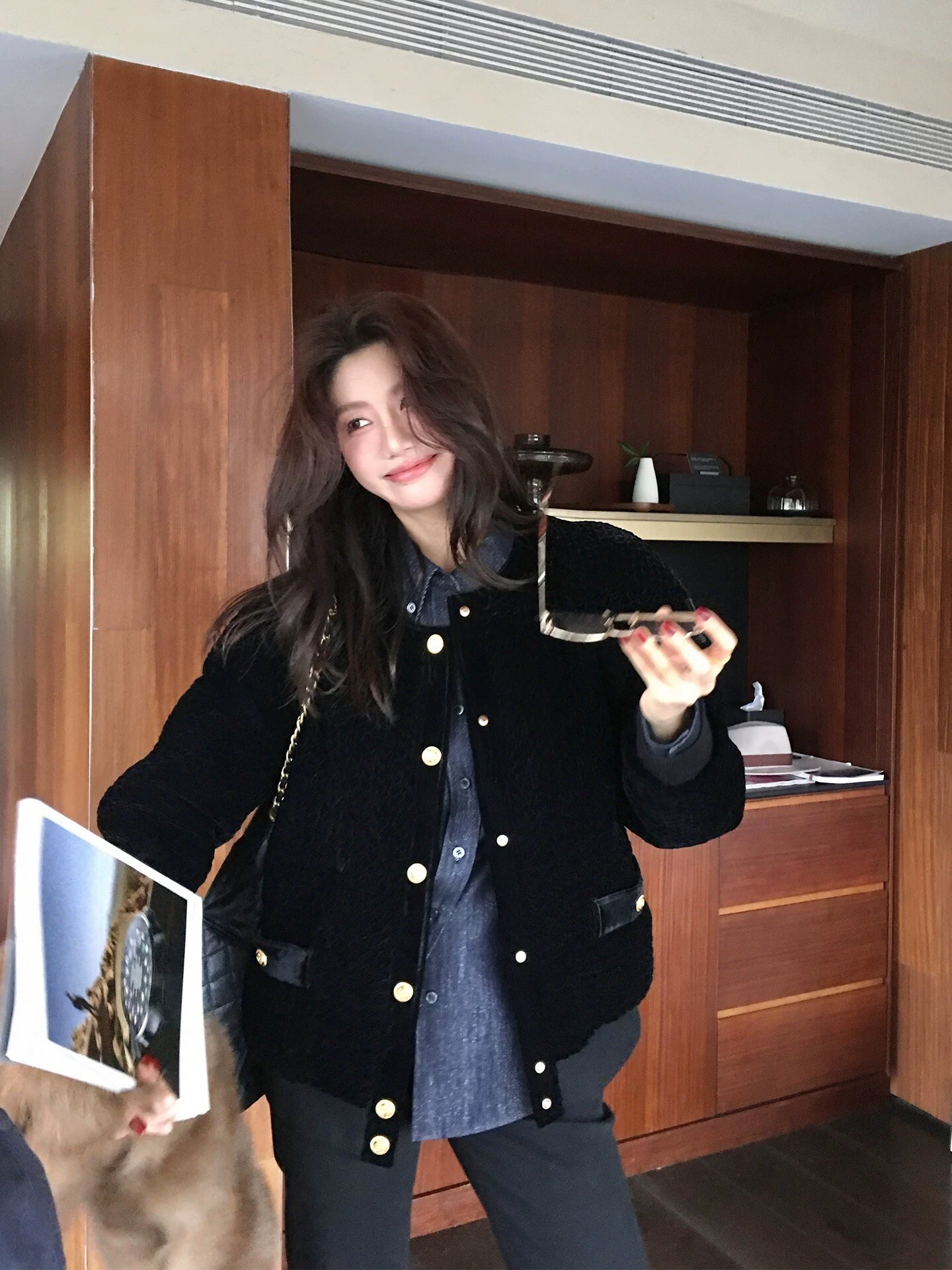 經典黑歐美女子金色排釦棒球外套-S-L (Elegant & Love)