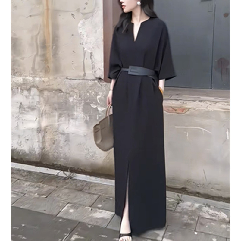 鬆弛優雅 連肩袖開衩洋裝