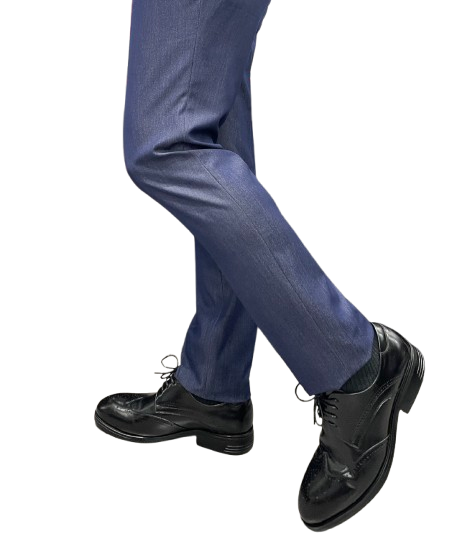 丹寧牛仔藍色西褲人穿