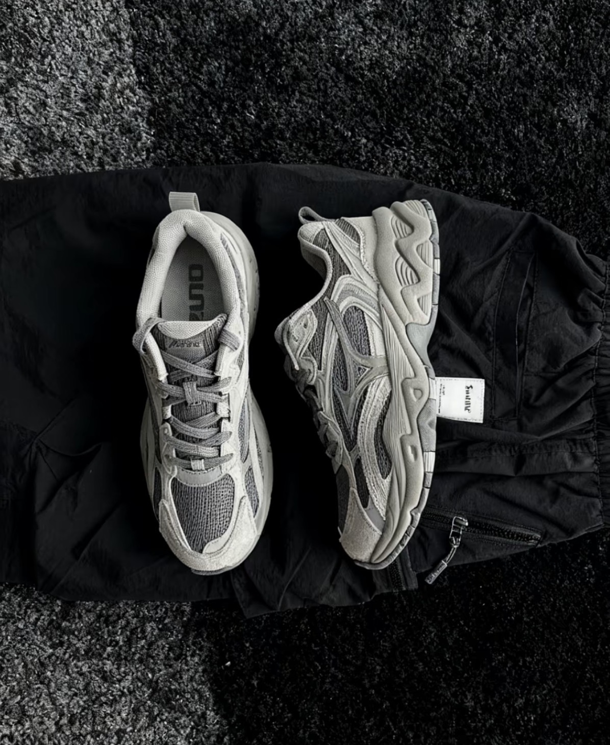 MIZUNO TRAINER 2K V2 灰褐色