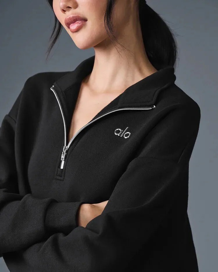 【限時預購】alo Accolade 1/4 Zip Pullover 小LOGO 金屬小標 半拉鍊大學T 高領 長袖 JISOO同款