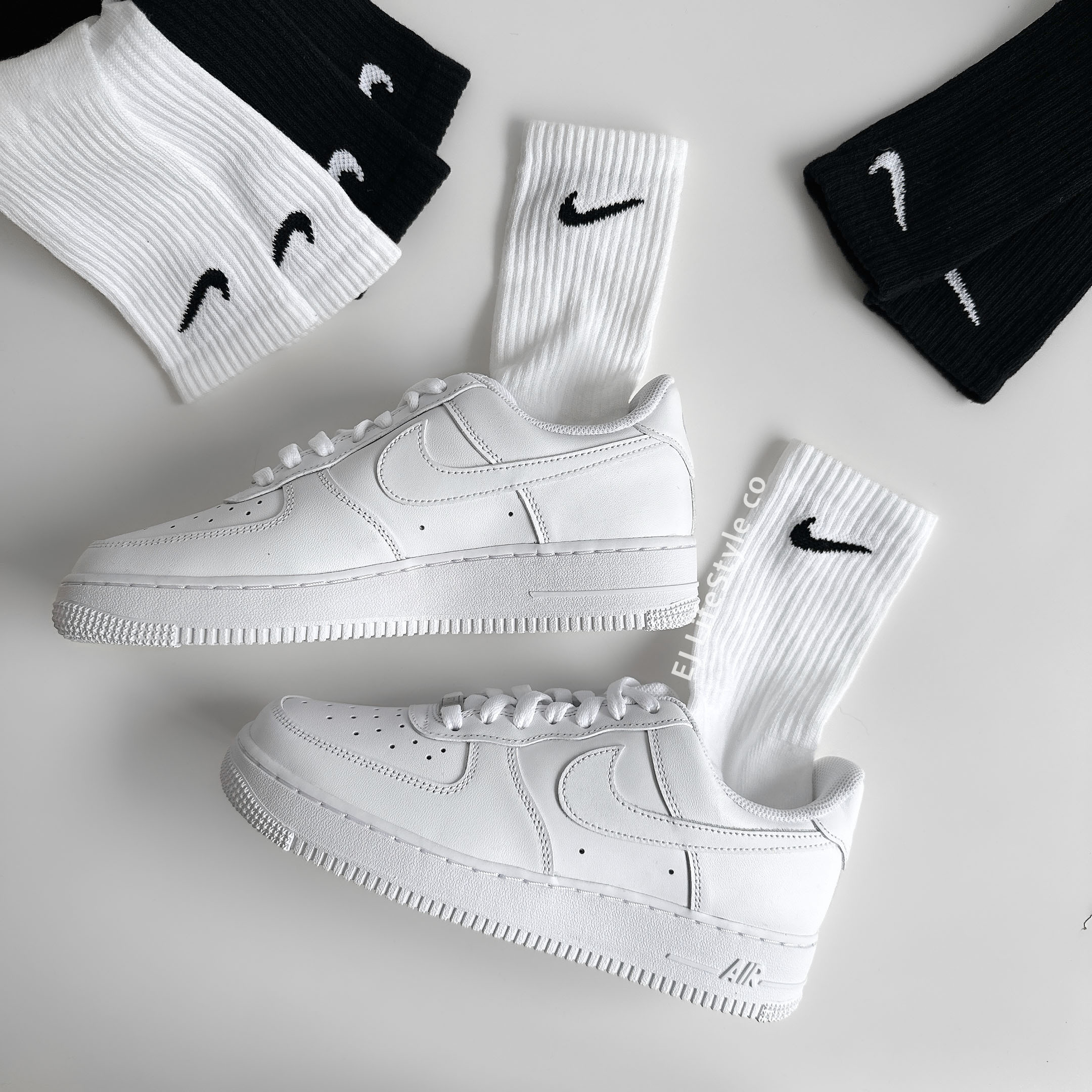 NIKE LOGO SWOOSH SOCKS 中筒襪  長襪 襪 黑勾 白黑 黑白 小勾 SX7676 / 現貨