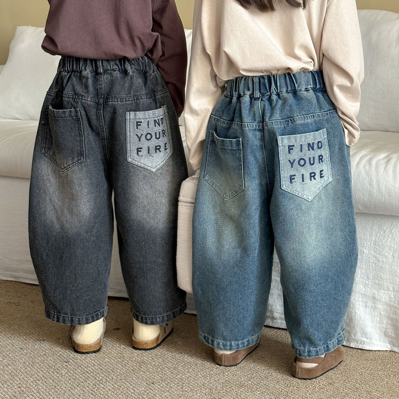 寬鬆彎刀牛仔褲