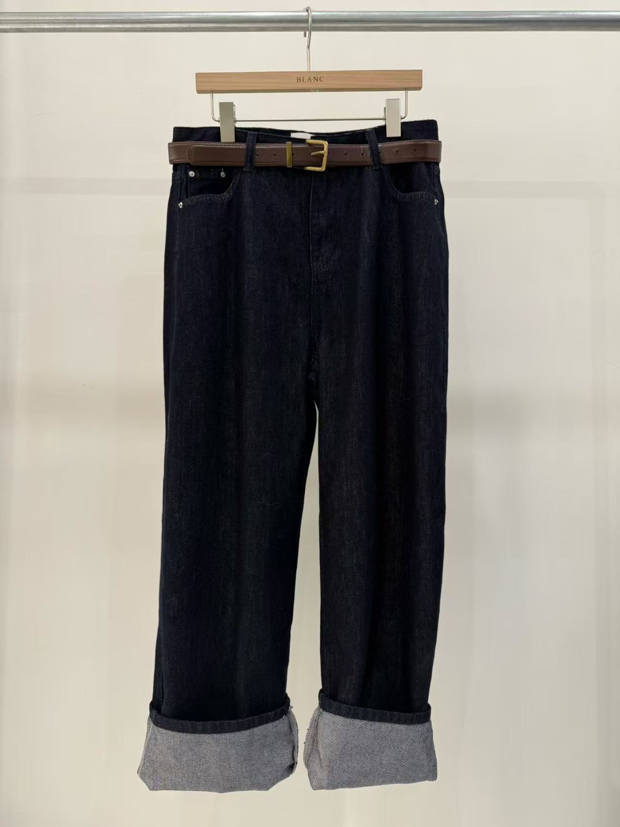 MB5228 深色皮帶牛仔褲