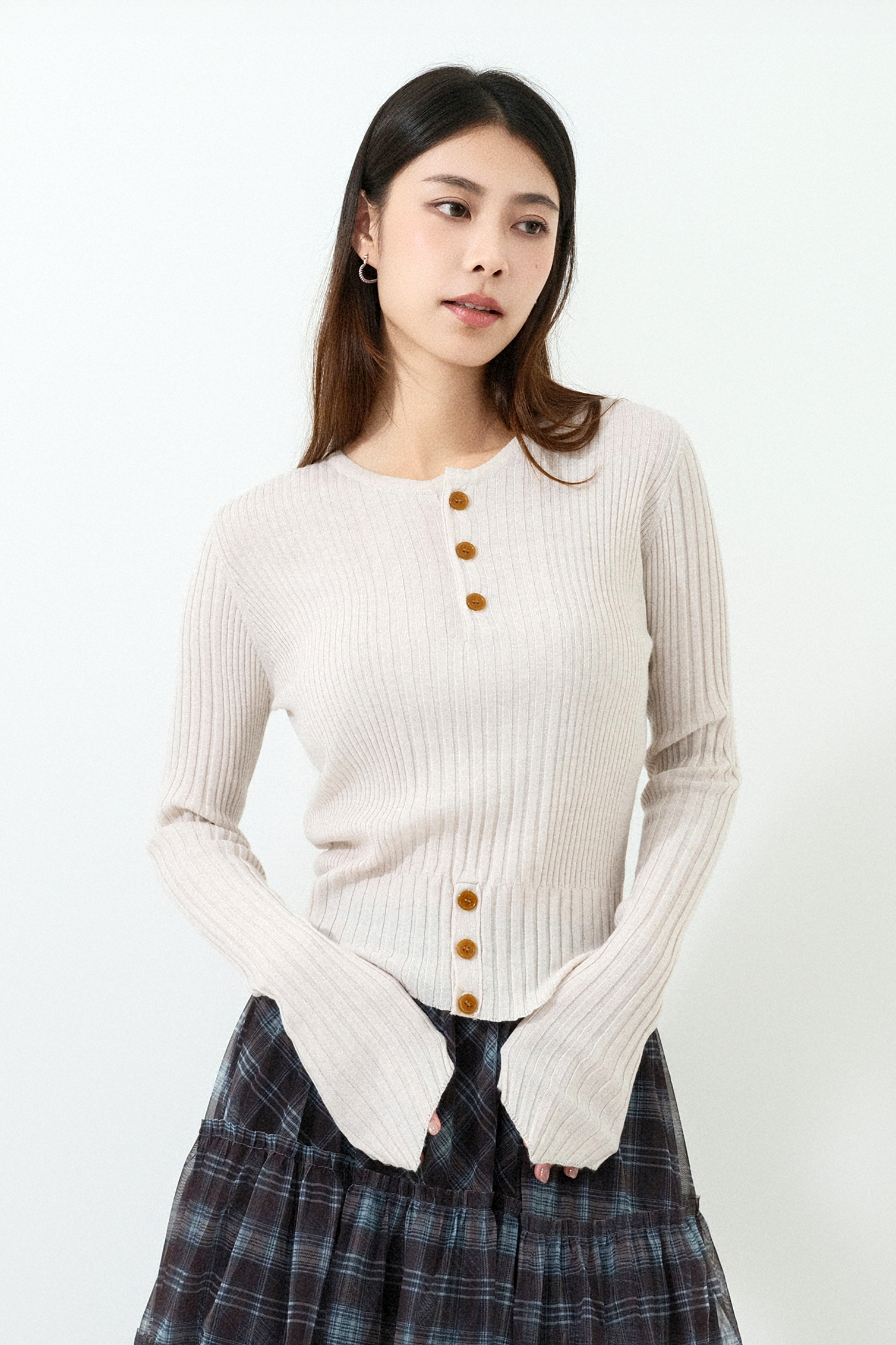 上下鈕扣尖角邊針織上衣 (預購產品）