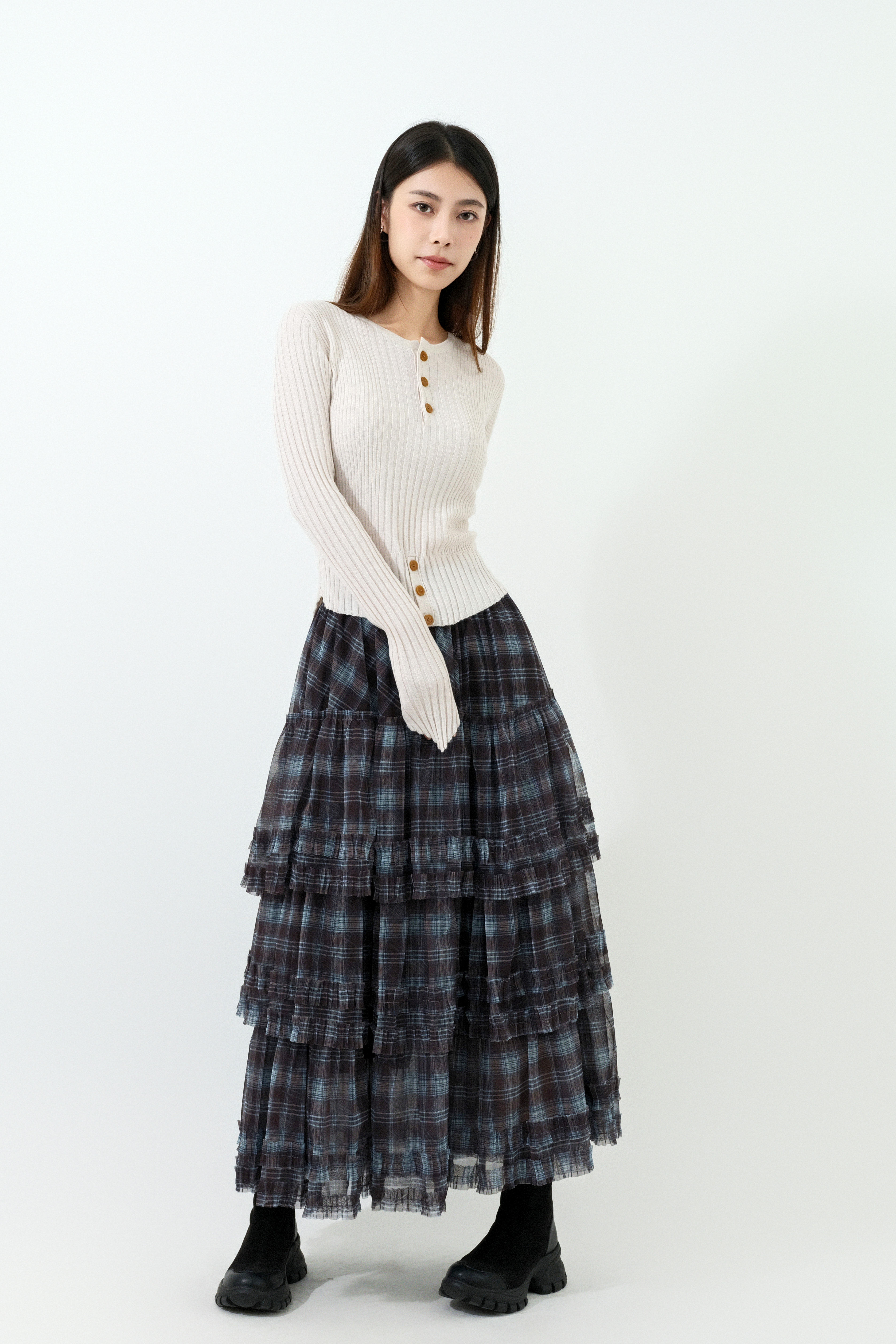 上下鈕扣尖角邊針織上衣 (預購產品）