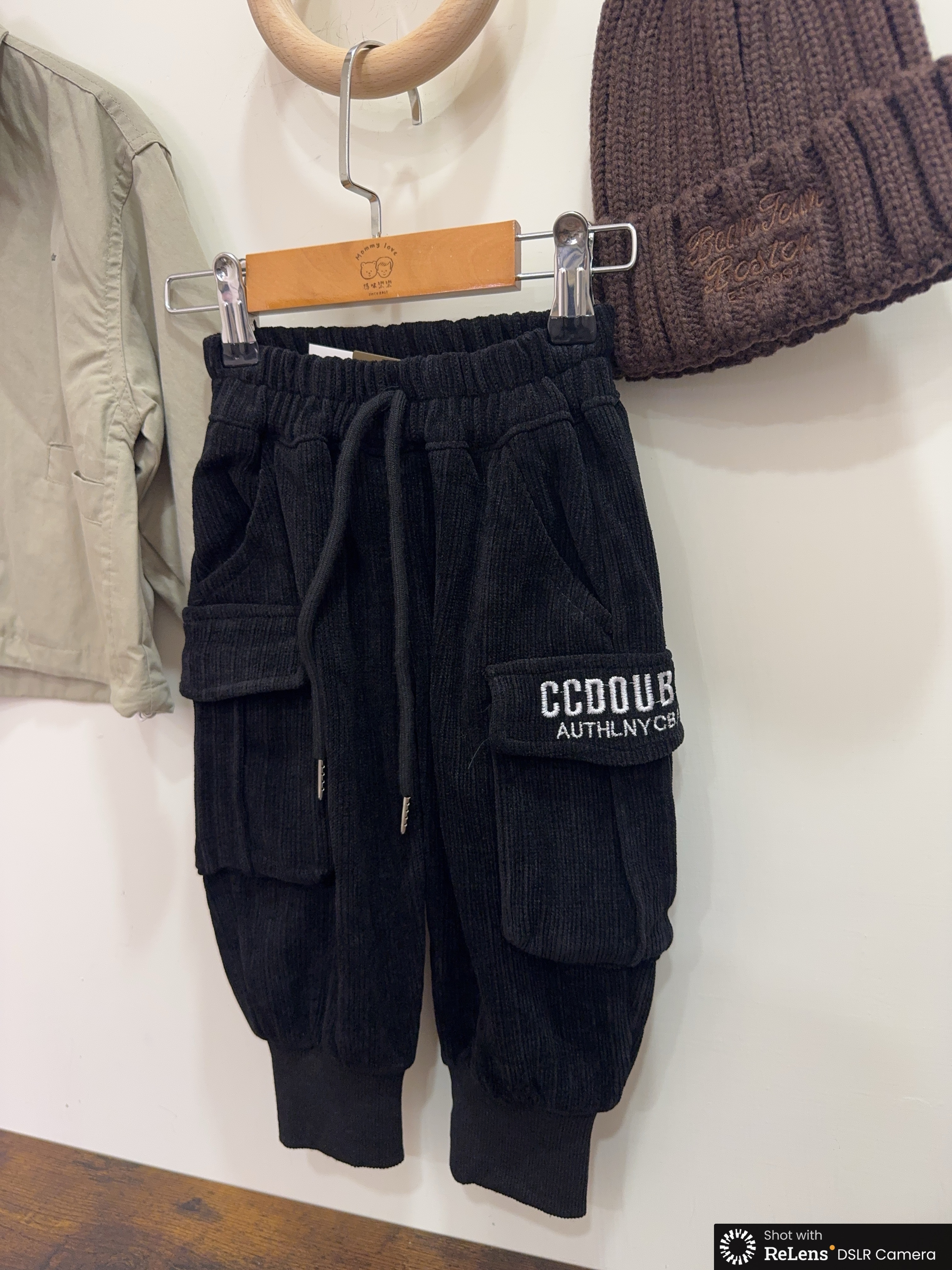 k876燈芯絨縮口褲