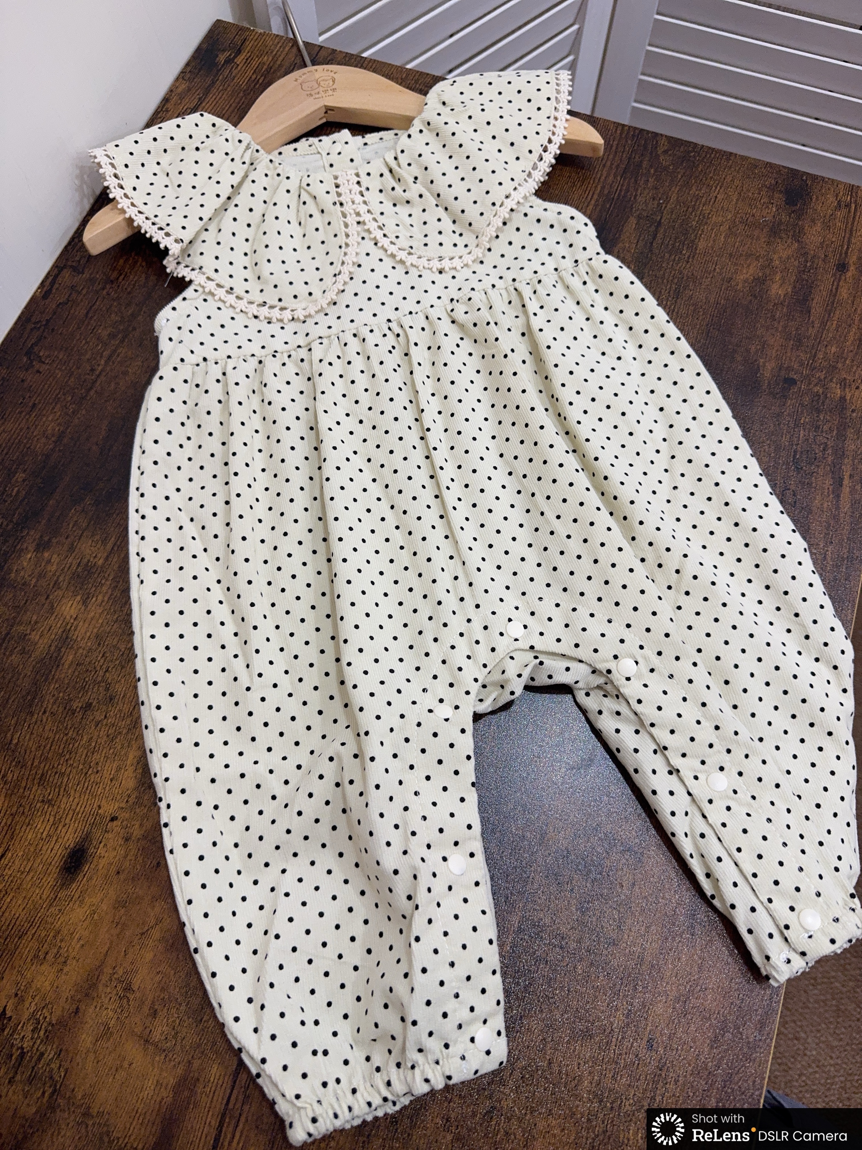 H3011點點大翻領連身褲