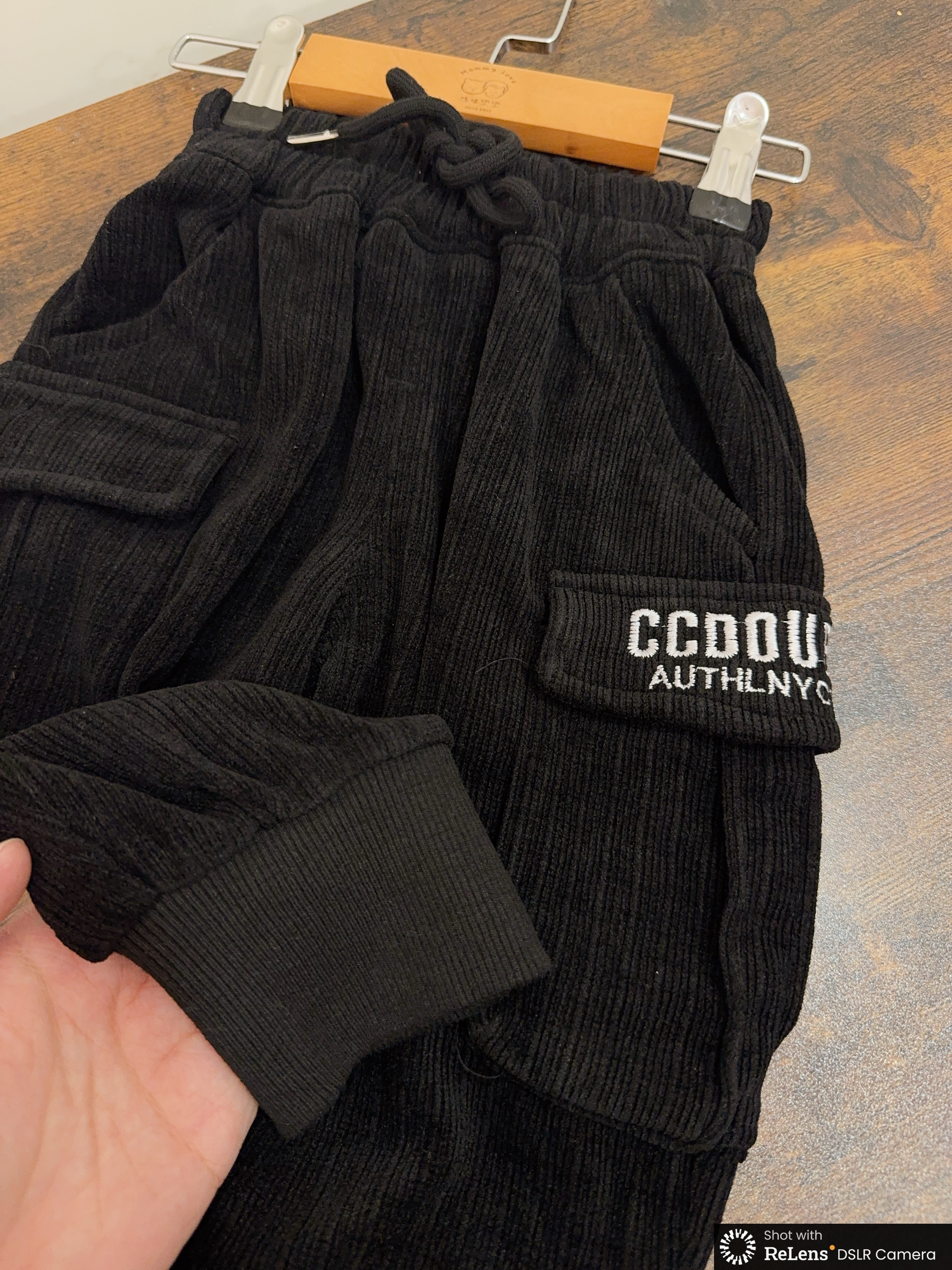 k876燈芯絨縮口褲