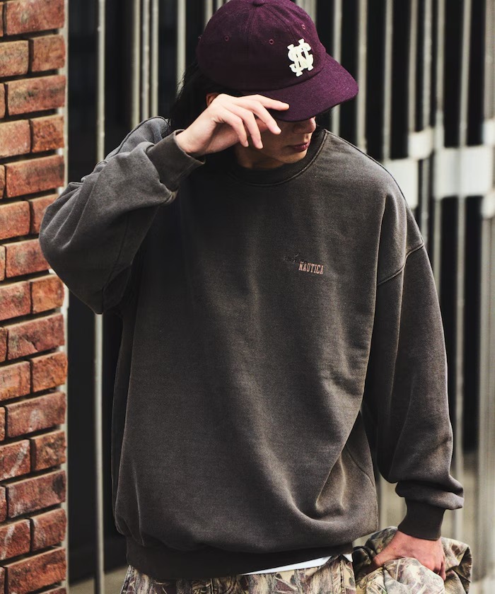 日本 Nautica Pigmented Hidden Logo Crewneck Sweatshirt