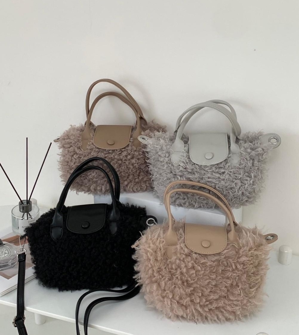 手提撞色QQ毛小包