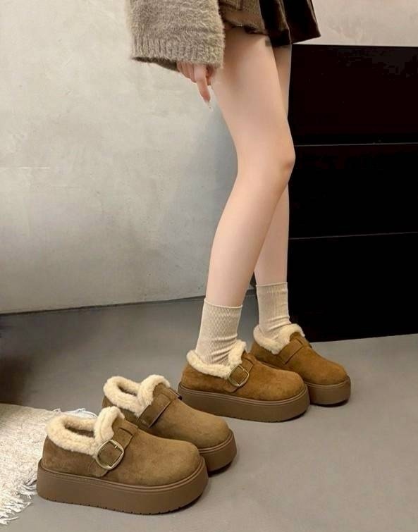 釦環羊羔毛雪靴