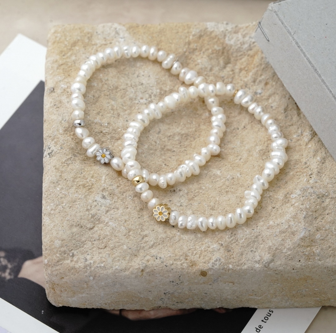 svb40 小菊花淡水珍珠彈性手鍊