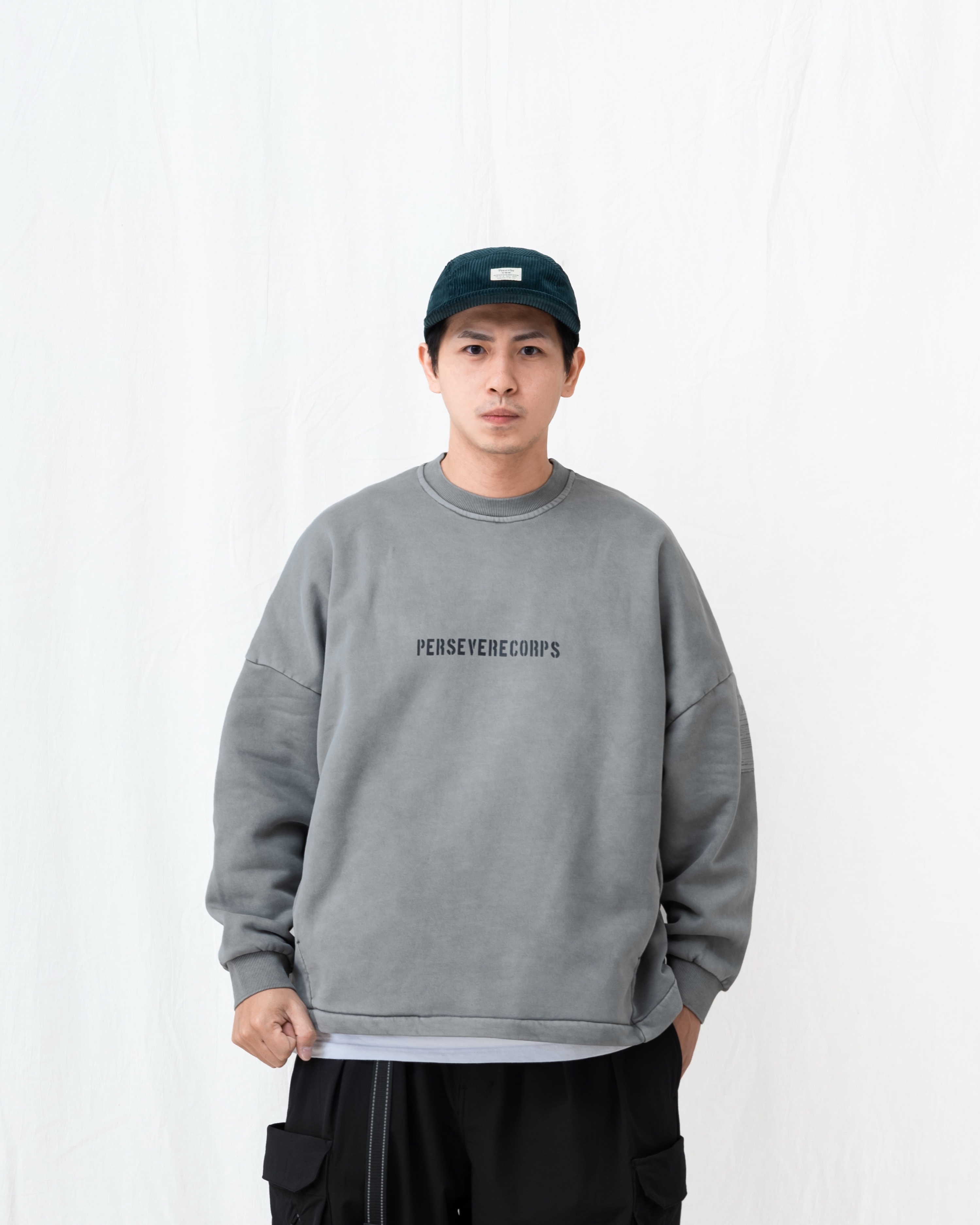 PERSEVERE CLASSIC BRUSHED WASHED SWEATSHIRT 秋冬必備定番款大學T恤 -水洗灰