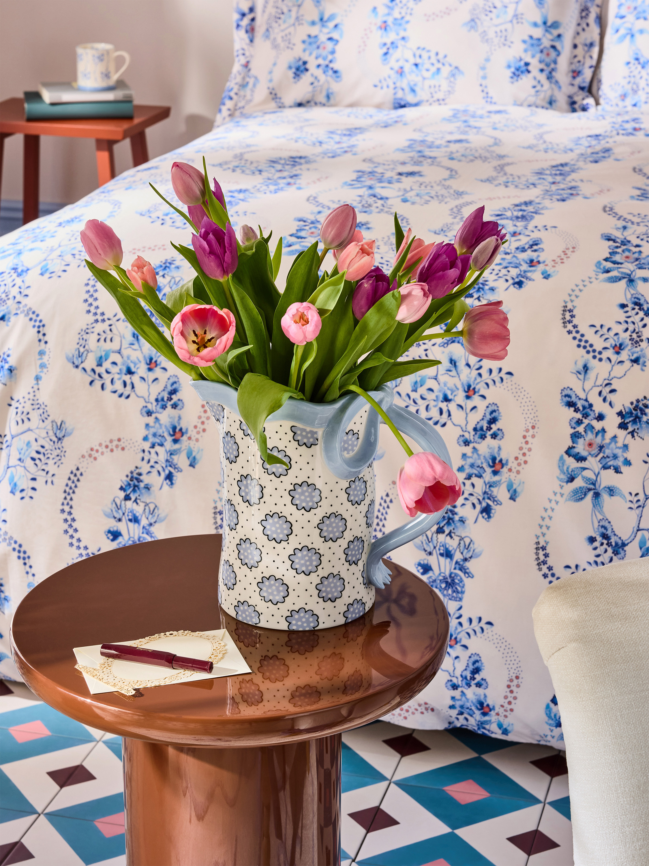 Blue Bow 陶瓷造型花器/水壺