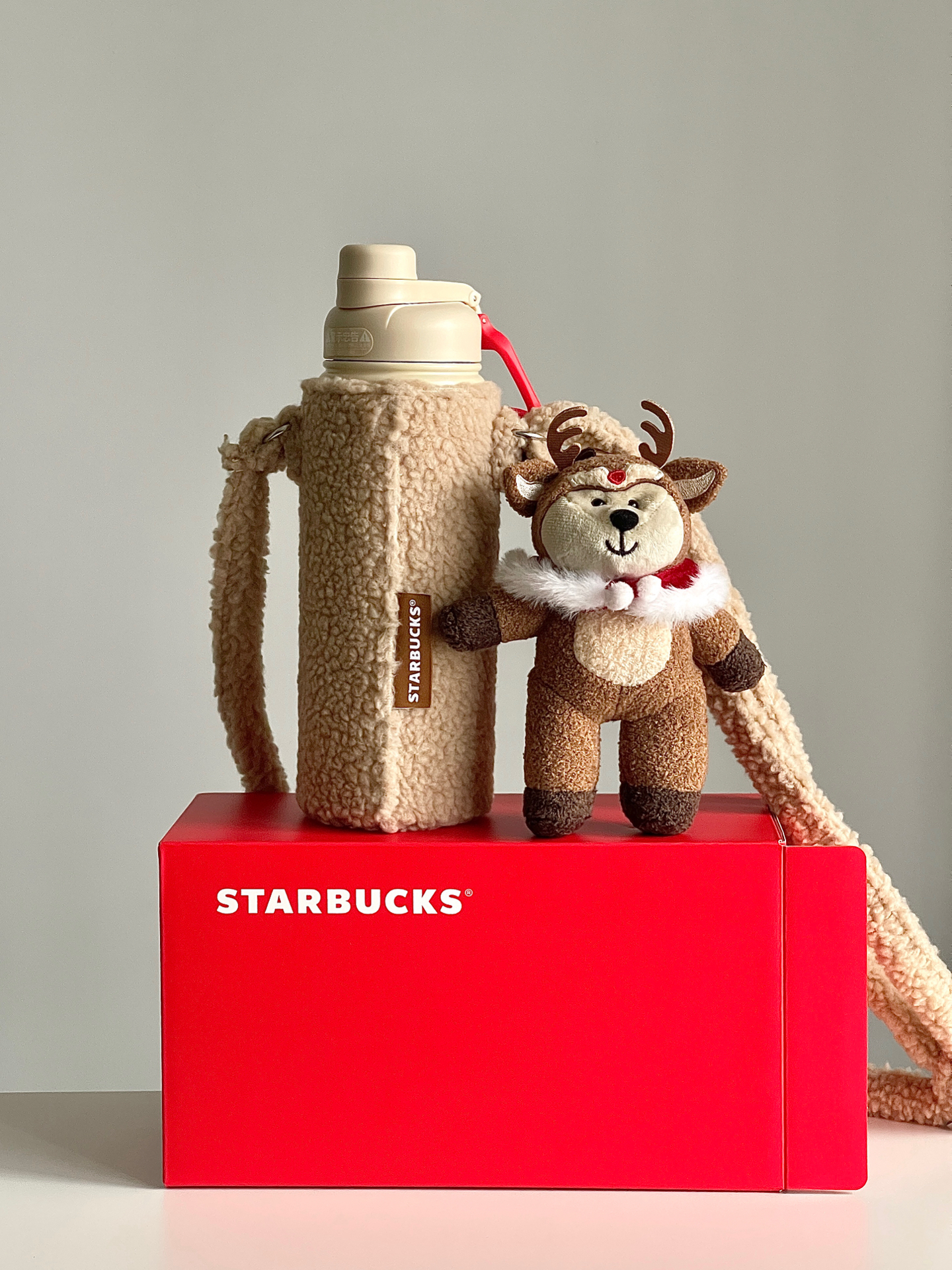 代購-Starbucks星巴克 聖誕限定 麋鹿熊掛件 不鏽鋼保溫杯 米 620ml