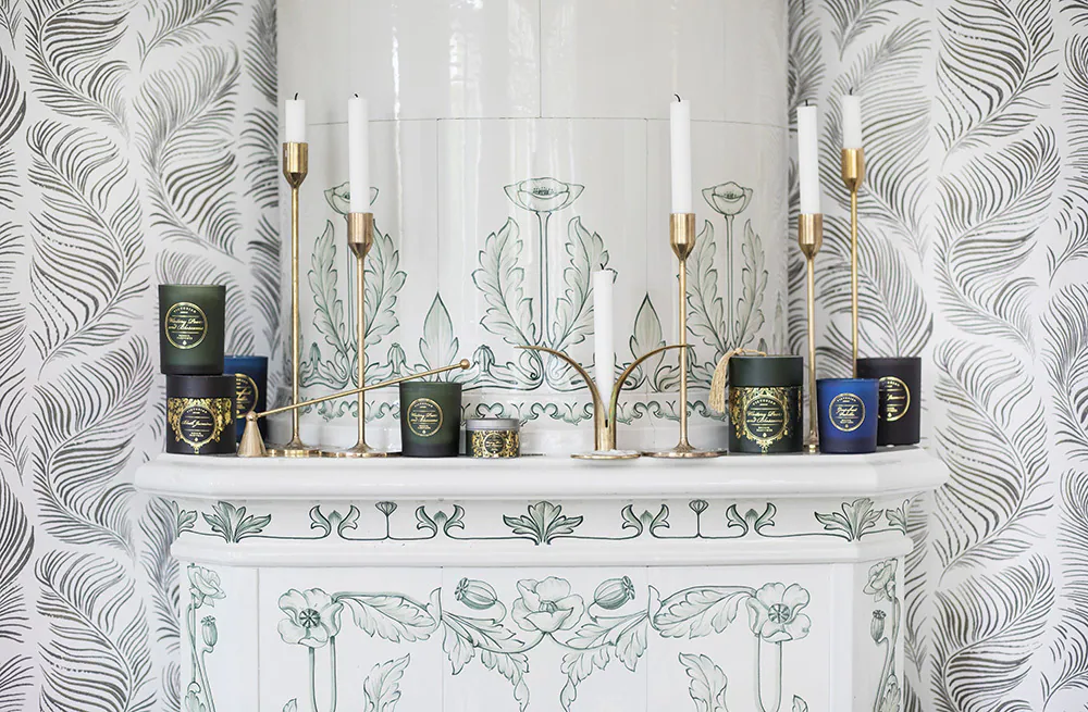 VICTORIAN-感官錫盒蠟燭，維多利亞時代經典華麗包裝，獨特的美妙香味，讓任何空間充滿幸福感