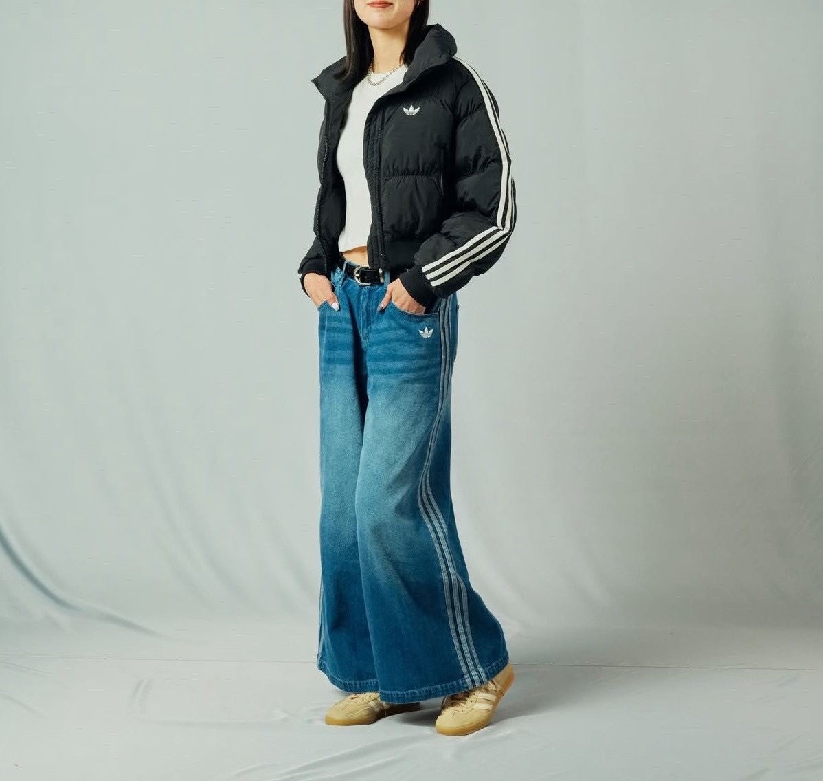 【Luxury】ADIDAS 愛迪達 羽絨外套 短版外套 高領 脖子不怕冷 黑/ 黑白配色 寶寶藍 水藍 兩色可選 三條線 三葉草logo