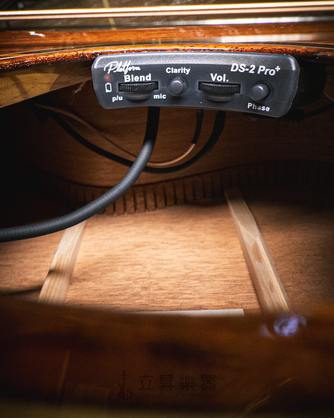 Crafter MIND W PRESTIGE ROSE-Gce VVS 碳化雲杉木面單 印度玫瑰木側背板 古典琴頭 亮面 木吉他 附原廠卡其色厚袋 第 4 張圖片｜三峽吉他 / Bass